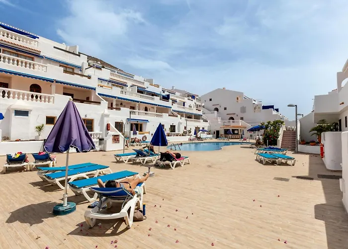 Port Royale 291, Spacious Studio, Heated Pool