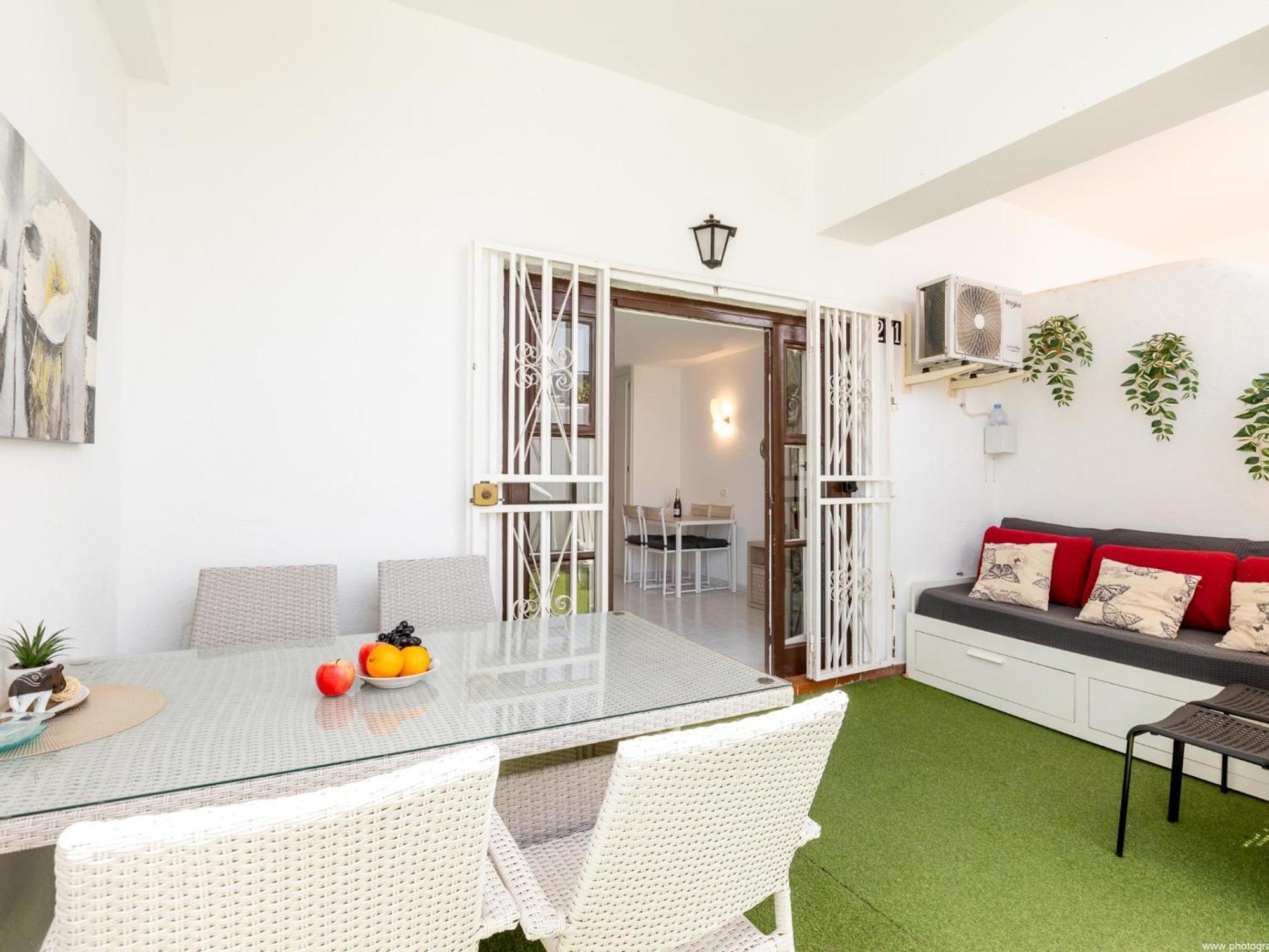 Apartment Port Royale 291, Spacious Studio, Heated Pool Los Cristianos (Tenerife)
