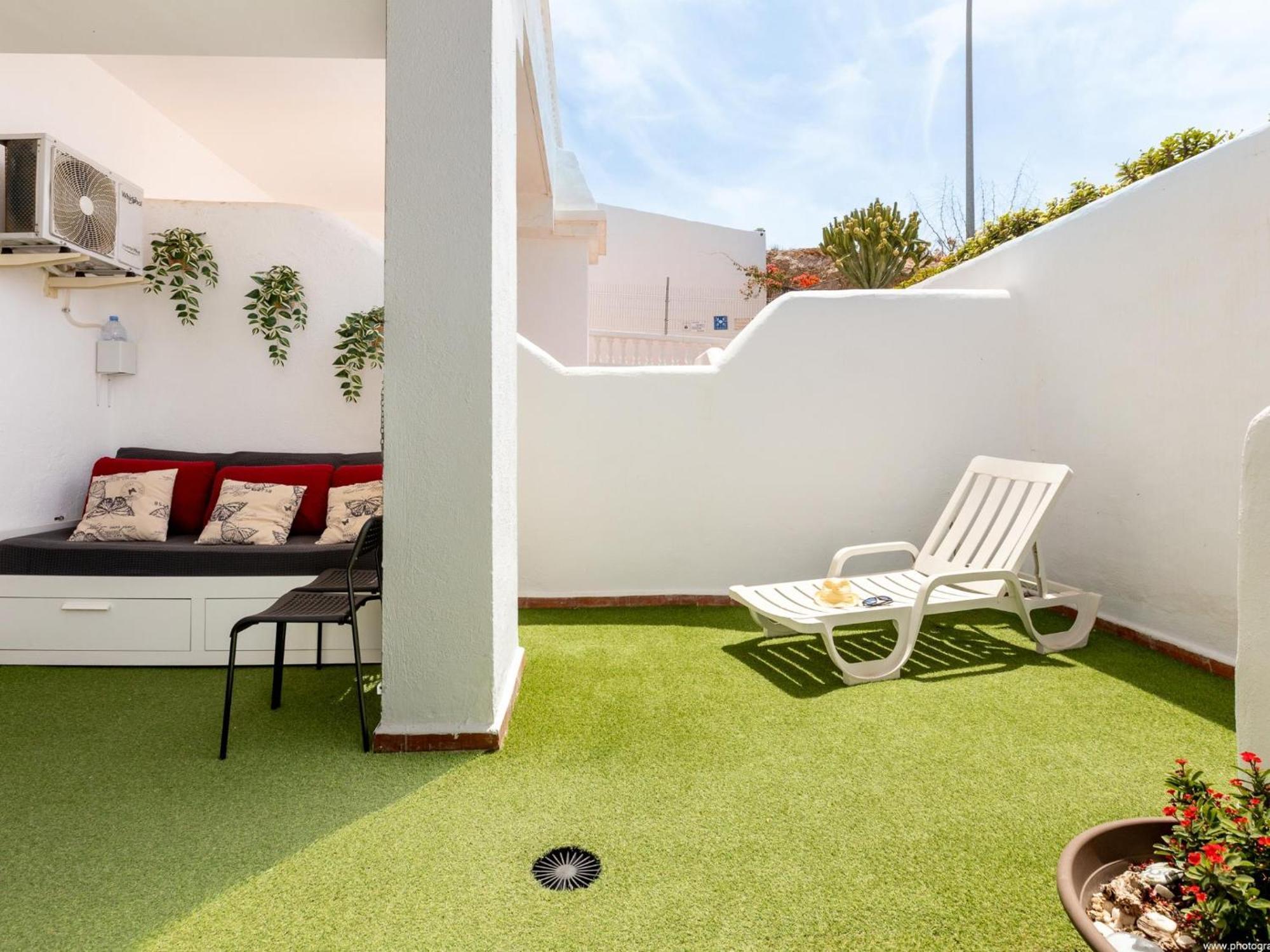 Port Royale 291, Spacious Studio, Heated Pool